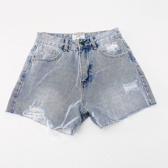 Twelve by Ontwelfth Light Wash Denim Jean Shorts SZ S - Picture 6 of 6